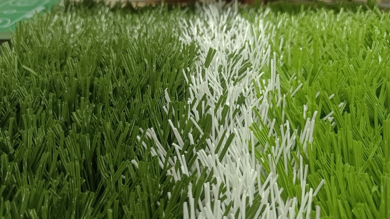 Thi công sân bóng cỏ nhân tạo chuẩn FiFa