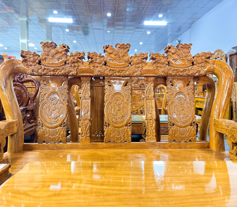 Bộ bàn ghế salon lân vờn cầu gỗ bên