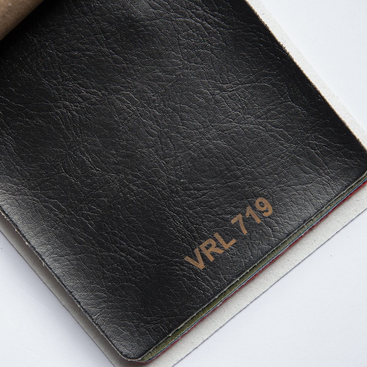 Giả da vân rạn hai màu lì VRL 719 đen