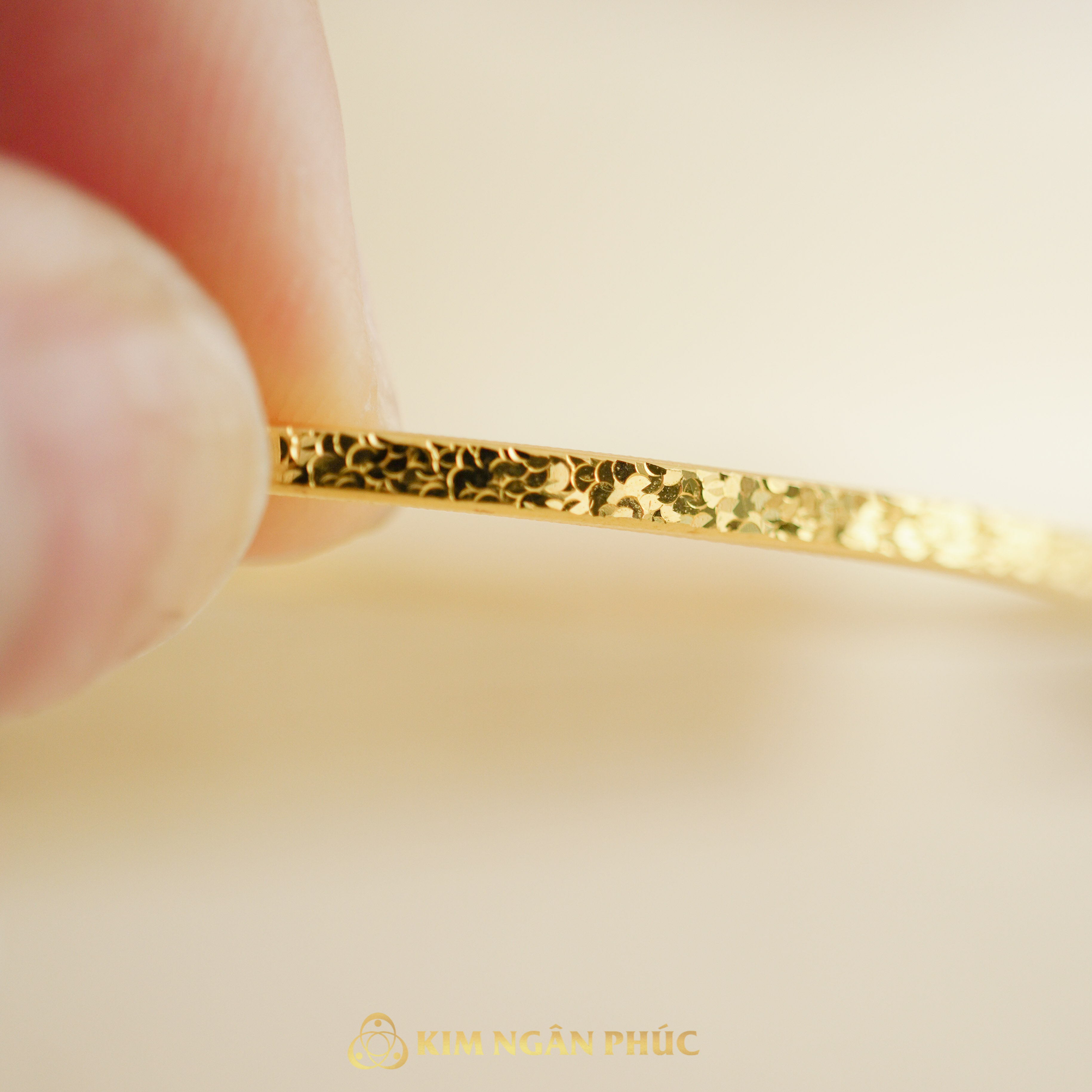 Lắc Tay Hoạ Tiết Hoa Thị Cách Điệu 24k