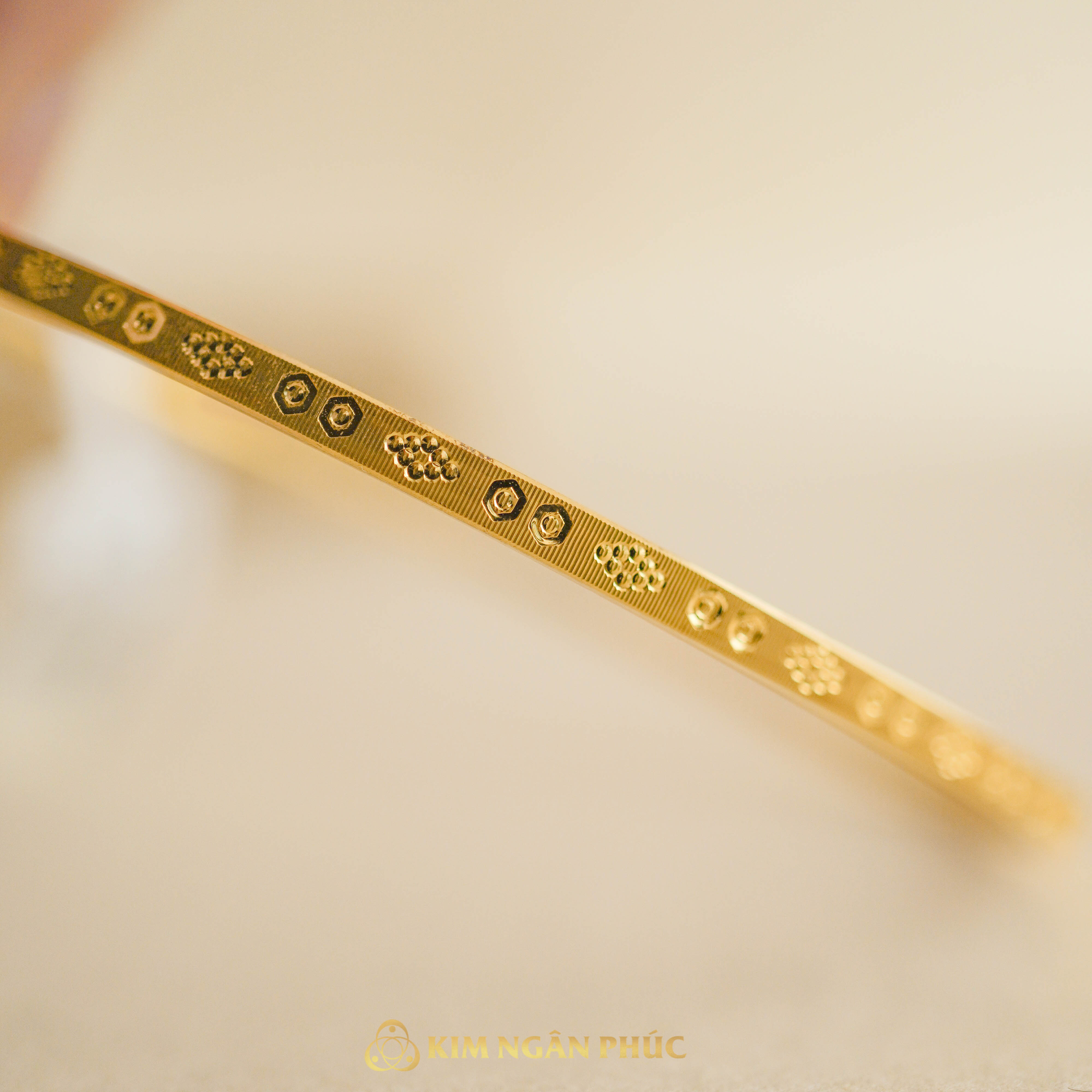 Lắc Tay Hoa Văn Lục Giác Cát Tường 24k