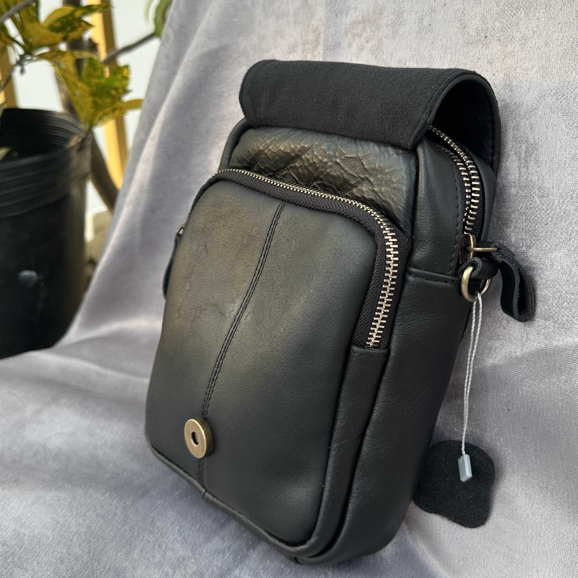 Túi đeo chéo nam da bò cao cấp SUNPOLO Đen TUI121