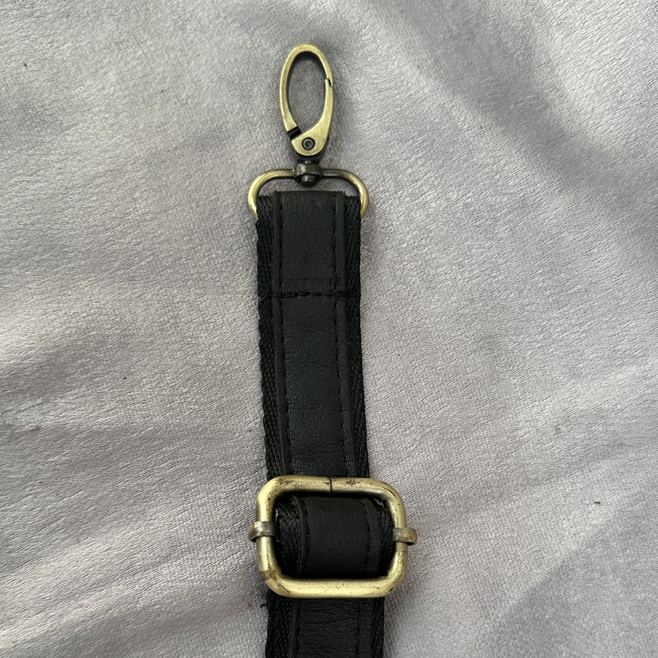 Túi đeo chéo nam da bò cao cấp SUNPOLO Đen TUI121