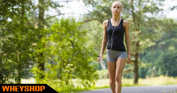 Đi bộ buổi sáng có giảm cân không?