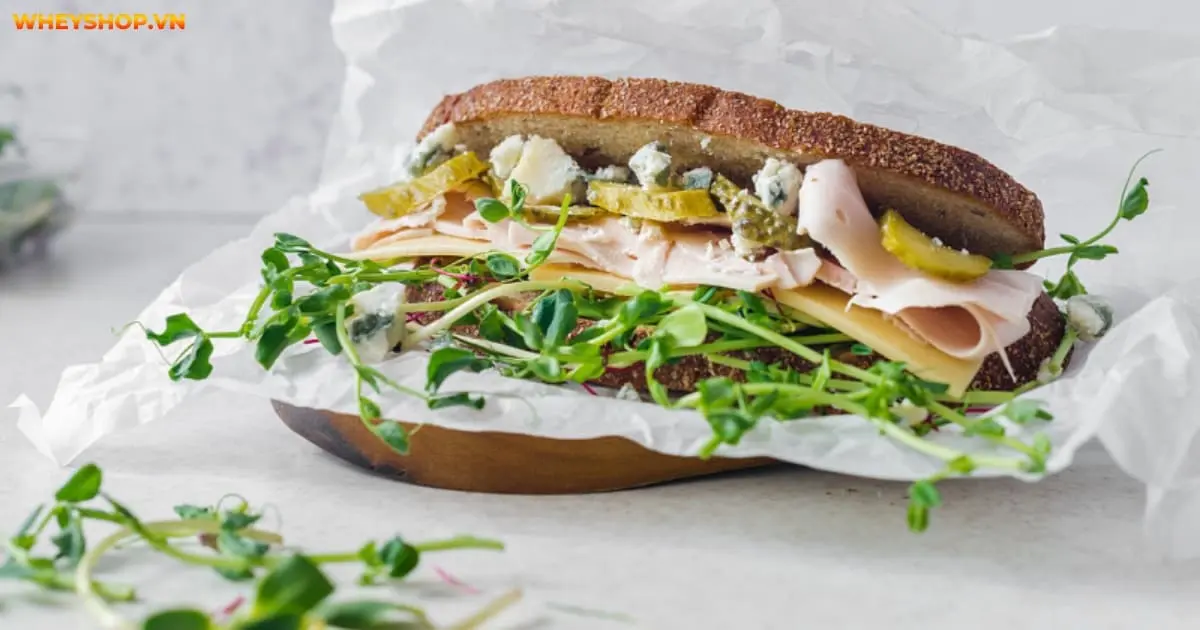 1-lat-banh-mi-sandwich-bao-nhieu-calo-6