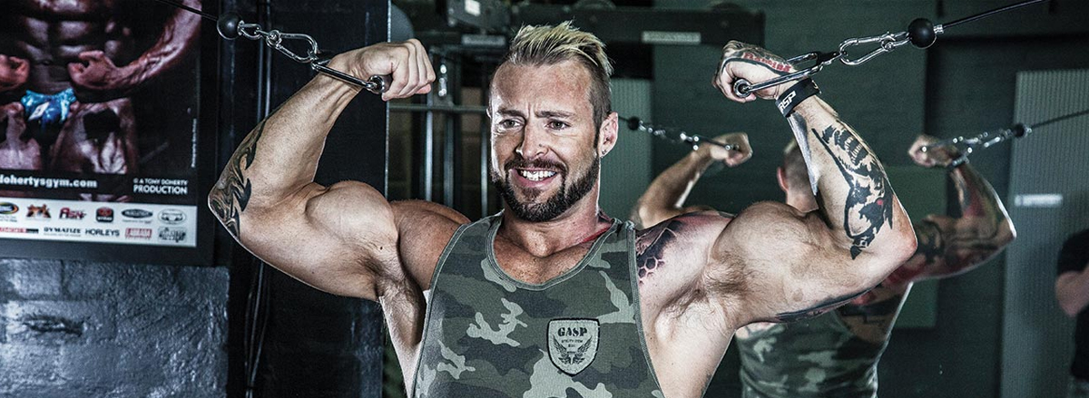 10 bai tap bap tay hieu qua nhat cua bodybuilding Overhead Cable Curl