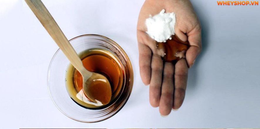 Nếu bạn đang băn khoăn tìm cách tẩy tế bào chết môi thì hãy cùng WheyShop tham khảo chi tiết bài viết tổng hợp 10 cách tẩy tế bào chết môi tại nhà...