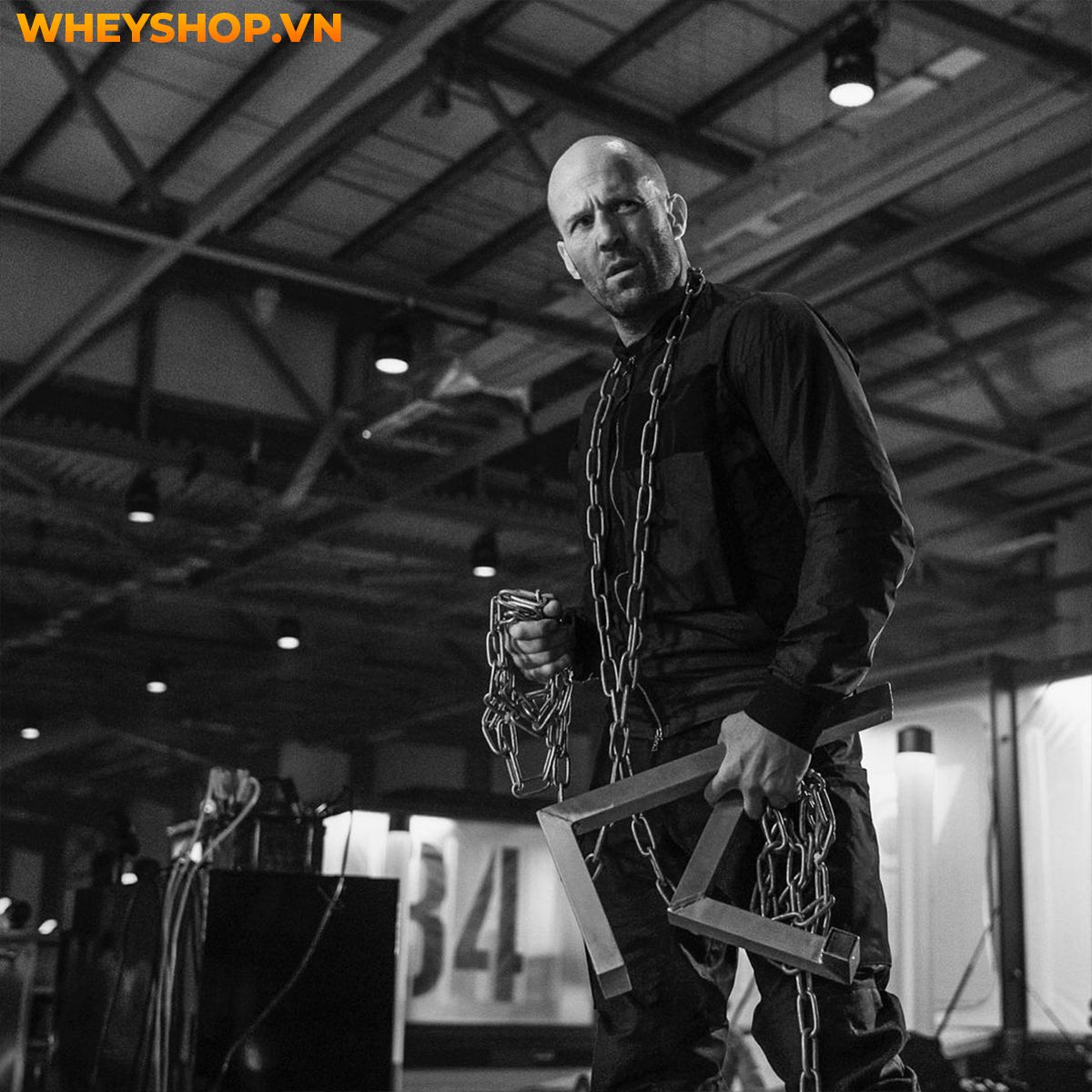 Jason Statham được biết đến là một diễn viên, nhà sản xuất phim và là một võ sĩ người Anh. Ngoài ra, anh còn là một thành viên trong đội lặn của quốc gia Anh...