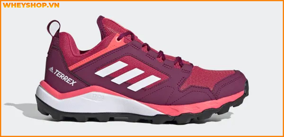 Nếu bạn đang băn khoăn trong việc tìm kiếm giày chạy bộ adidas phù hợp thì hãy cùng WheyShop điểm qua top 15 giày chạy bộ adidas trong bài..