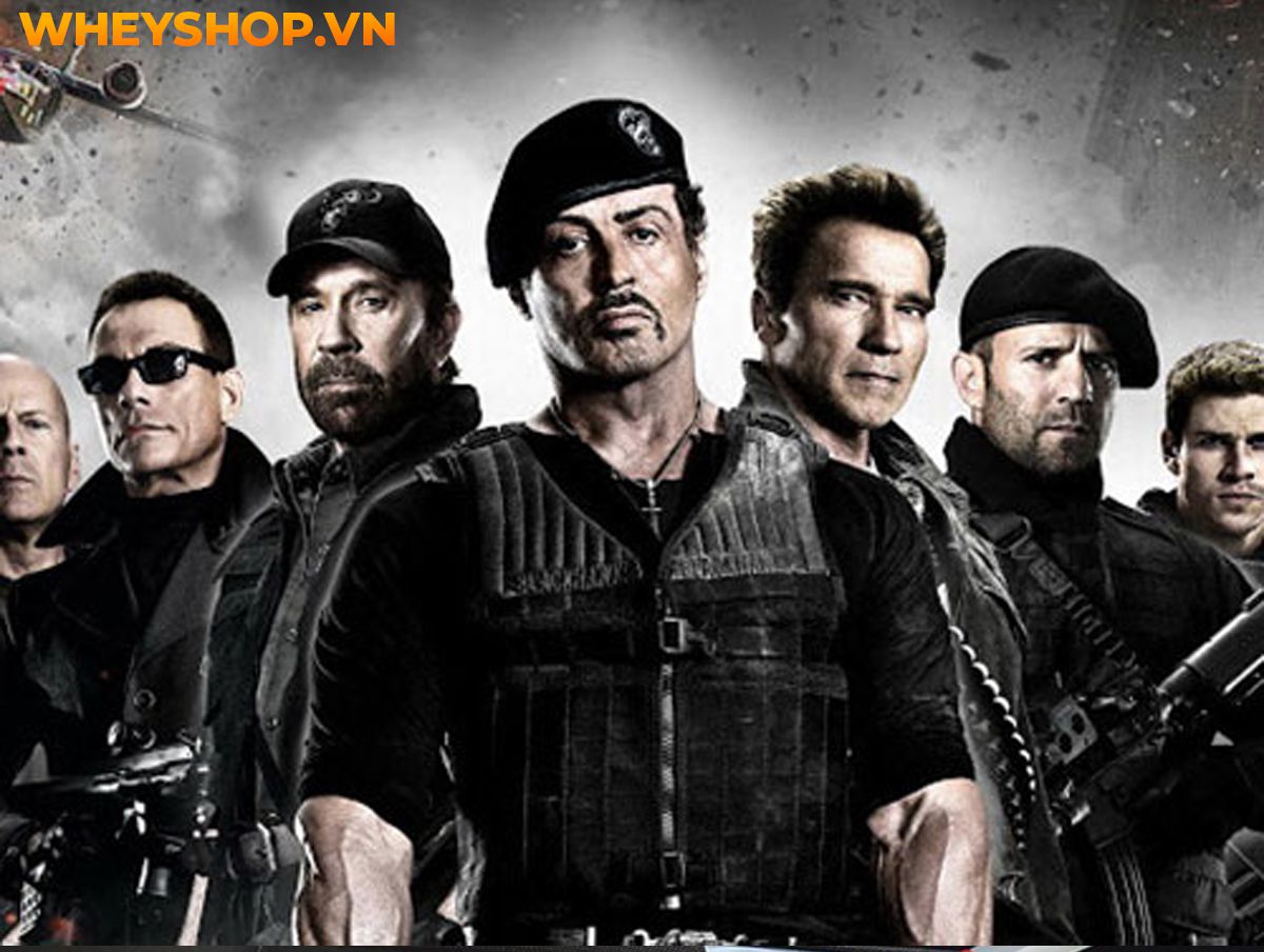 Jason Statham được biết đến là một diễn viên, nhà sản xuất phim và là một võ sĩ người Anh. Ngoài ra, anh còn là một thành viên trong đội lặn của quốc gia Anh...
