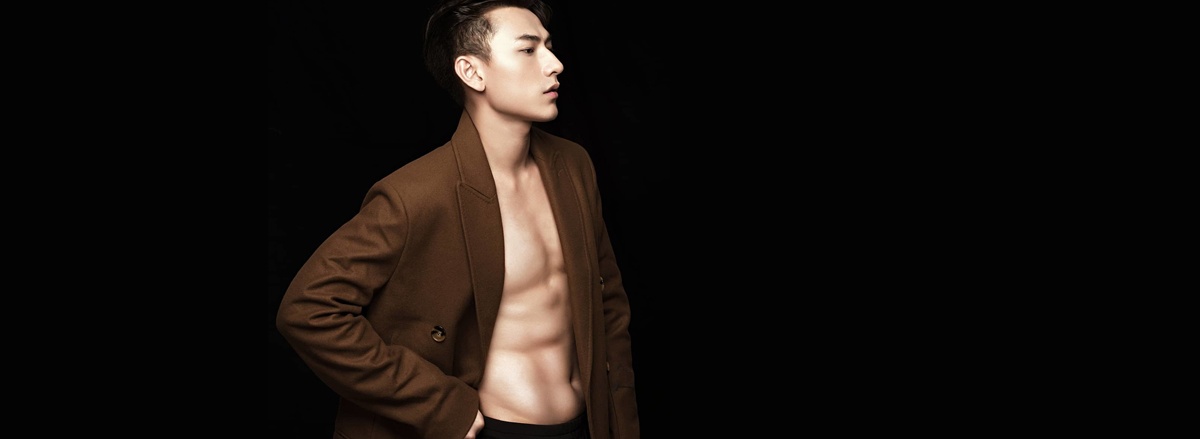 4 phut de co bung 6 mui tai nha cho nam issac