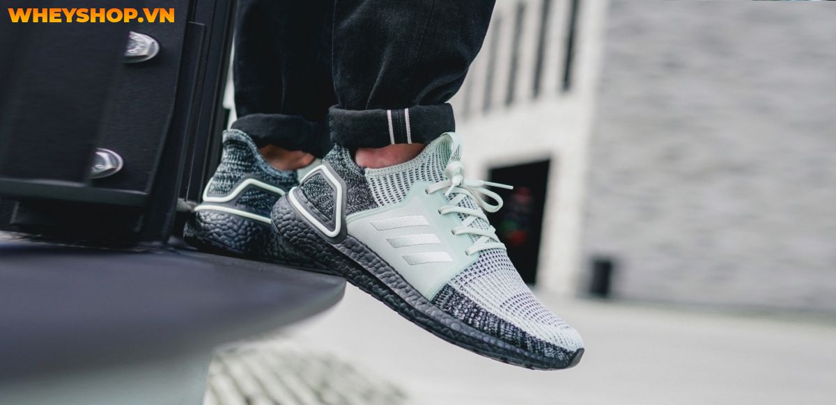 Nếu bạn đang băn khoăn trong việc tìm kiếm giày chạy bộ adidas phù hợp thì hãy cùng WheyShop điểm qua top 15 giày chạy bộ adidas trong bài..