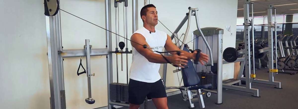 7 bai tap nguc tot va hieu qua nhat moi thoi dai Cable Fly