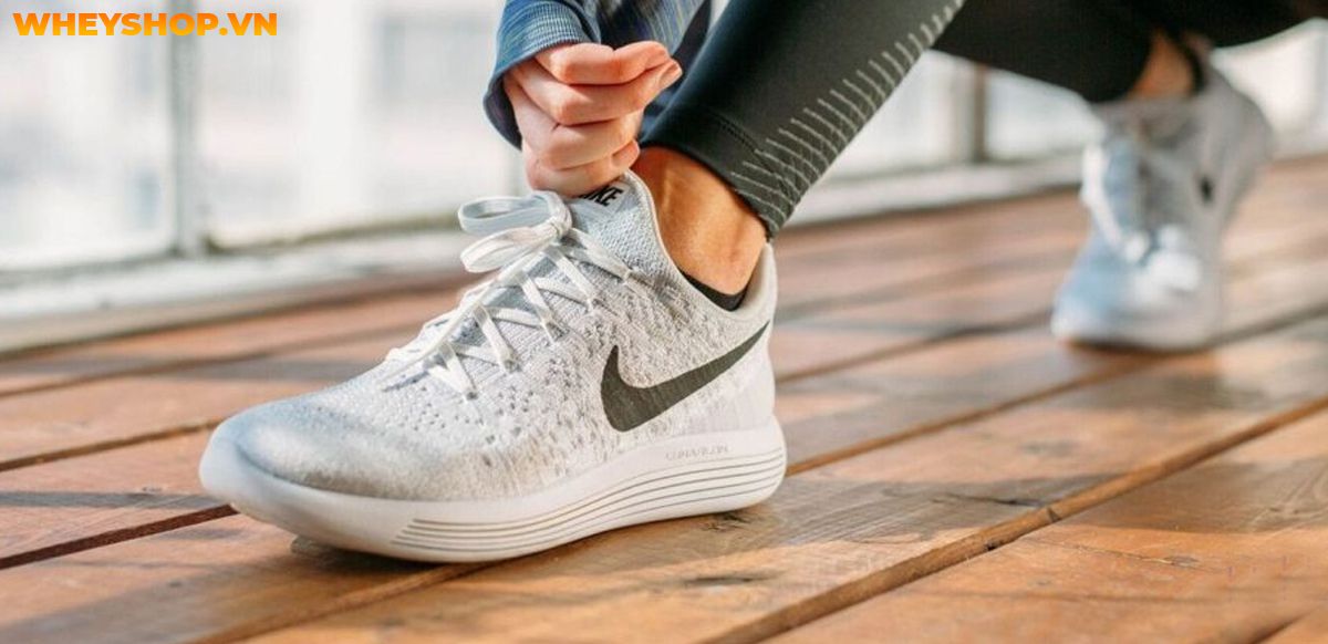 Nếu bạn đang băn khoăn trong việc tìm kiếm giày chạy bộ adidas phù hợp thì hãy cùng WheyShop điểm qua top 15 giày chạy bộ adidas trong bài..