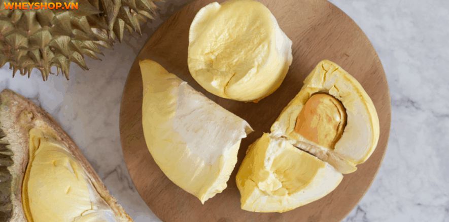 Sầu riêng là loại trái cây được hầu hết mọi người tiêu dùng. Loại quả này có mùi hơi nồng, vị ngọt dịu và chứa nhiều chất béo. Vậy ăn sầu riêng có béo không...