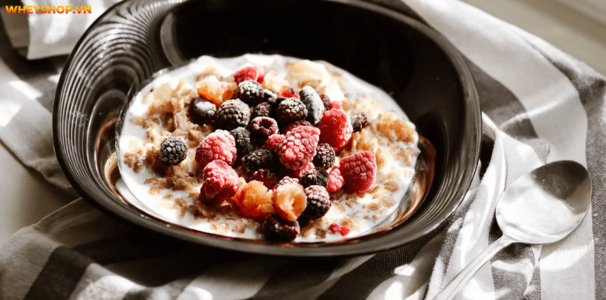 Ăn yến mạch giảm cân có đúng hay không ? Tìm hiểu lợi ích của bột yến mạch, ăn yến mạch giảm cân, đối tượng sử dụng yến mạch và cách chế biến yến mạch giảm cân