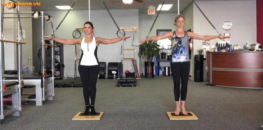 Các bài tập Pilates ngoài xây dựng sức mạnh cốt lõi cho đôi chân, còn giúp chân thẳng, thon gọn. WheyShop gợi ý 15 bài tập pilates cho chân cong cực kỳ hiệu quả