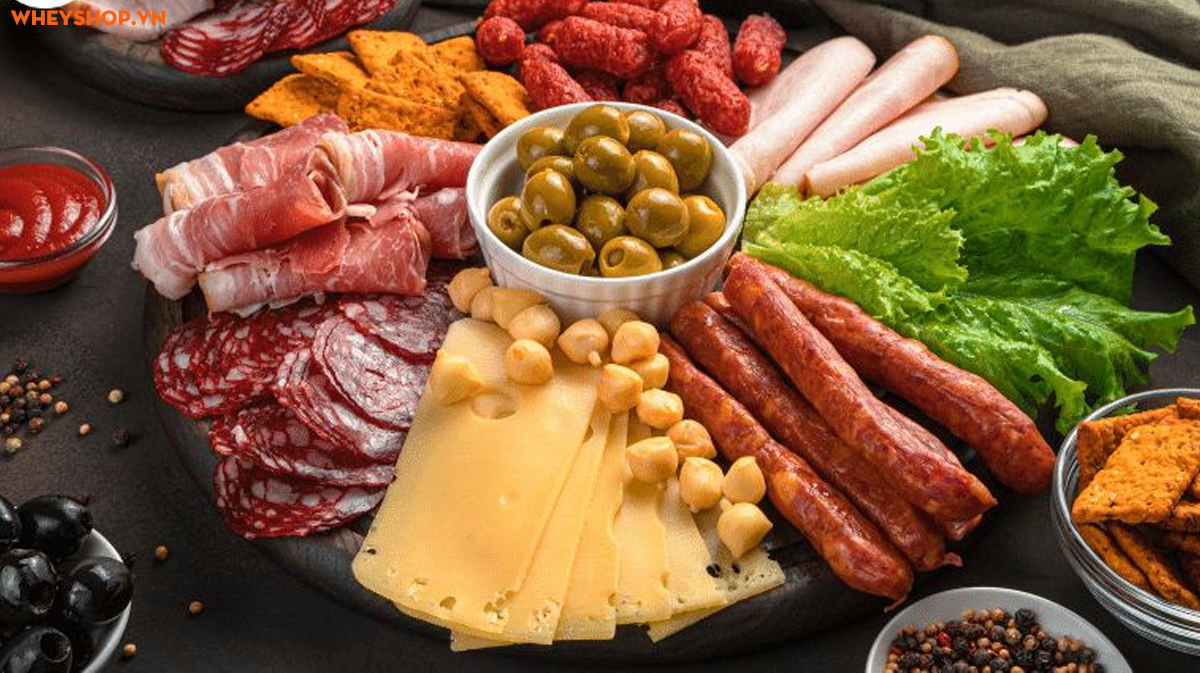 Bấm lỗ tai kiêng ăn gì? Nên ăn gì để mau lành, tránh sẹo