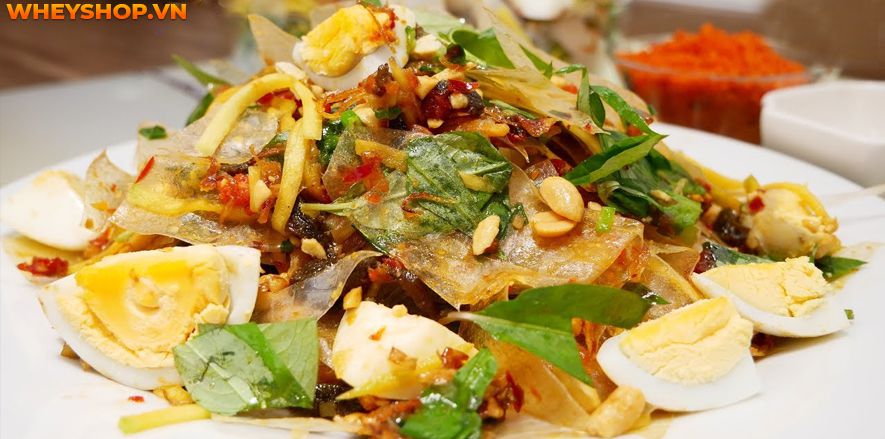 Bánh tráng trộn là món ăn vặt được nhiều người yêu thích, đặc biệt là giới trẻ. Những câu hỏi được đặt ra như là 1 gói bánh tráng trộn bao nhiêu calo ? Ăn...