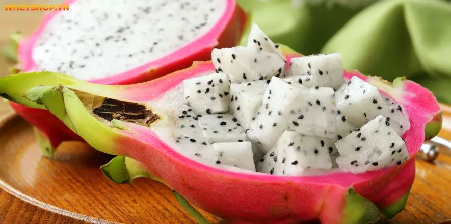 Nhiều ý kiến cho rằng thanh long chứa nhiều đường, nếu đang giảm cân không nên ăn thanh long? Dưới đây là chia sẻ của WheyShop về thanh long bao nhiêu calo...