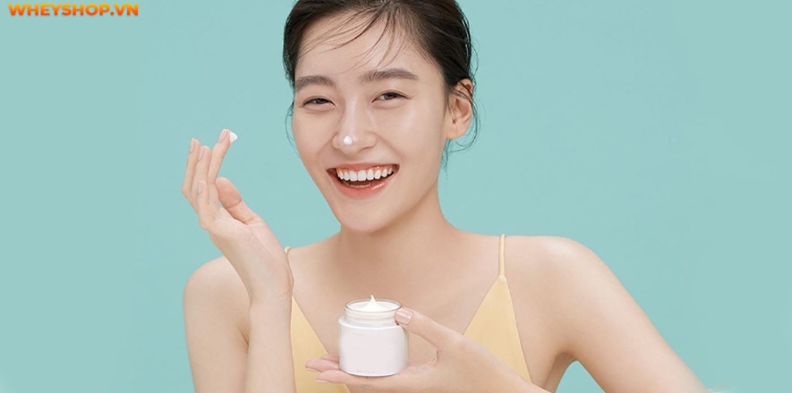 Nếu bạn đang băn khoăn tìm cách skincare chuẩn đẹp thì hãy cùng WheyShop tham khảo ngay 10 bước skincare chuẩn Hàn Quốc qua bài viết...