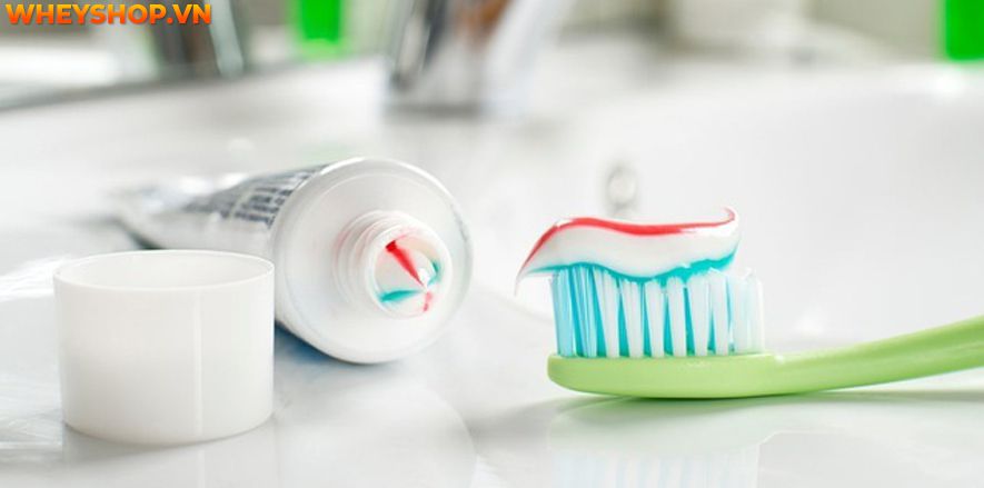 Nếu bạn đang băn khoăn tìm cách trị mụn đơn giản tại nhà hiệu quả thì hãy cùng WheyShop tham khảo 12 cách trị mụn tự nhiên, hiệu quả...