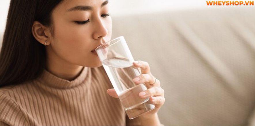 Nếu bạn đang băn khoăn tìm cách giảm mỡ bụng thì hãy cùng WheyShop tham khảo 18 loại nước uống giảm cân buổi tối đơn giản mà hiệu quả nhanh qua bài viết..