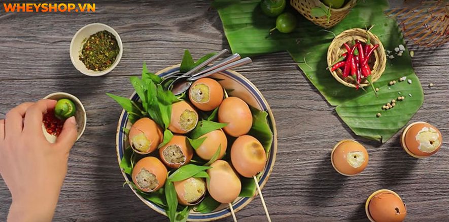 Những năm gần đây, món hột gà nướng xuất hiện tại Việt Nam đang nhanh chóng "làm mưa làm gió" trên khắp các vỉa hè của các thành phố, với hương vị thơm ngon,...