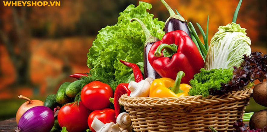 Bên cạnh những cách chế biến đơn giản như luộc, hấp, rán...chỉ cần sáng tạo và biến tấu một chút bạn sẽ có một món ăn salad gà độc đáo mới lạ đầy hấp dẫn từ...