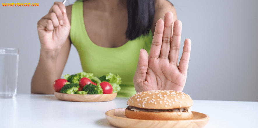 Nếu bạn đang có một thân hình cân đối, tuy nhiên dạng người dễ dàng béo bụng thì WheyShop ở đây để giúp đỡ bạn cách giảm mỡ bụng tại nhà hiệu quả trong 1...