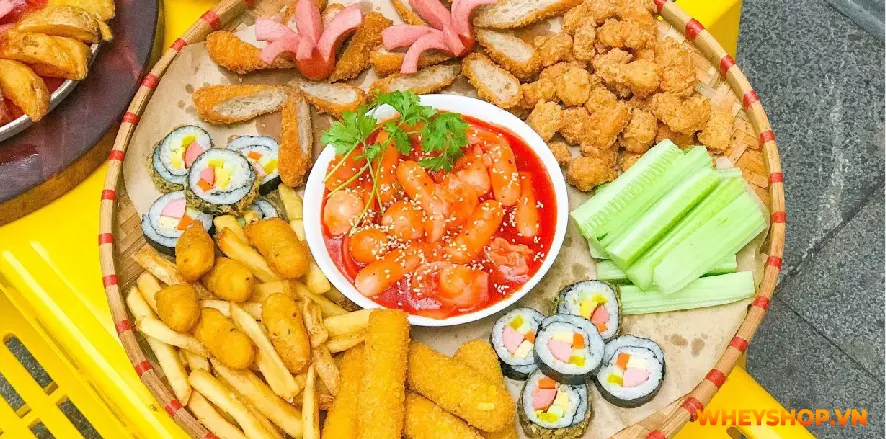 Bạn đang gặp phải tình trạng ăn ít nhưng vẫn tăng cân? Thủ phạm có thể là món ăn vặt yêu thích của bạn. Do đó, bạn cần nắm rõ bảng calo đồ ăn vặt để không ảnh...