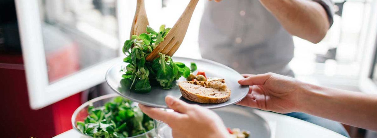 Tìm hiểu chế độ ăn kiêng Low Carbs là gì ? Tại sao Low Carb giảm cân nhanh hiệu quả và hướng dẫn thực hiện Low Carbs giảm cna nhanh, an toàn, hiệu quả...