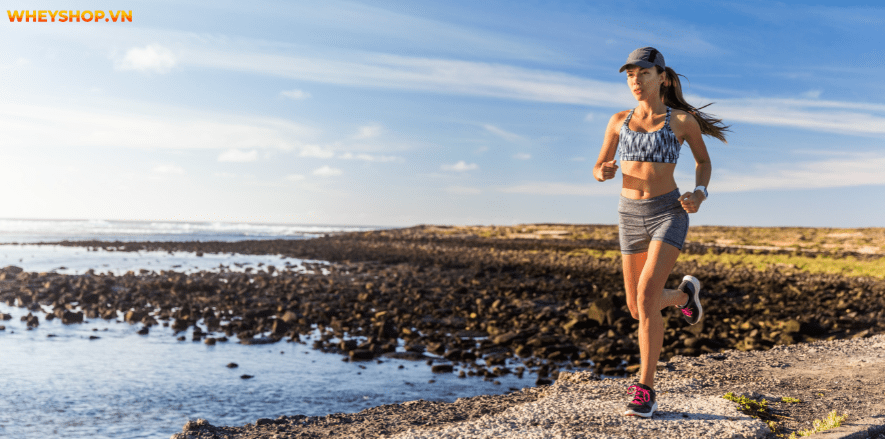 Lý do khiến phụ nữ không tập thể thao đều đặn được là chu kỳ kinh nguyệt. Hãy cùng WheyShop tìm hiểu có nên chạy bộ khi có kinh nguyệt không nhé!