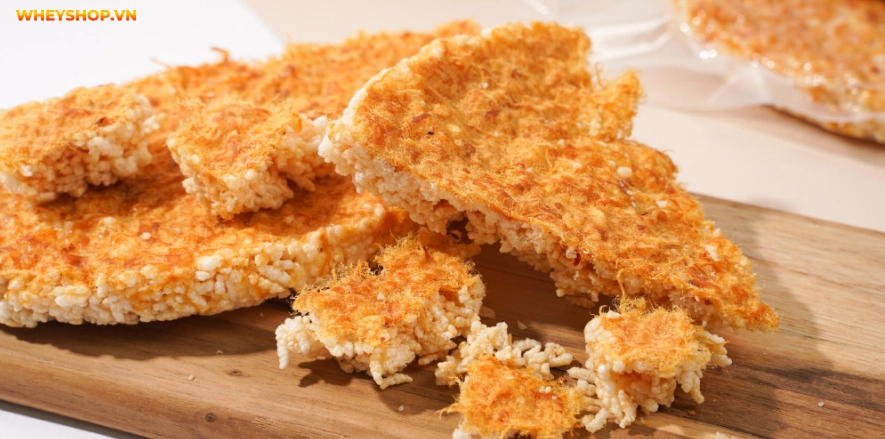 100g cơm cháy bao nhiêu calo? Theo nghiên cứu của các chuyên gia dinh dưỡng: ở điều kiện bình thường, cứ 1 bịch 100 gam cơm cháy chà bông có khoảng...