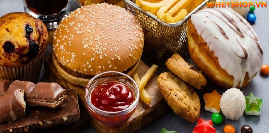 Nếu bạn đang băn khoăn trong việc tìm kiếm các loại nước uống giảm cân thì hãy cùng WheyShop tham khảo chi tiết bài viết ngay sau đây...