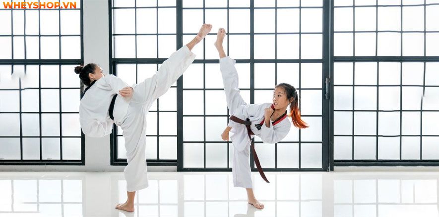 Võ thuật là một bộ môn lâu đời với nhiều môn phái như vovinam, karate, taekwondo…Tuy nhiên, rất nhiều người đặt ra câu hỏi " học võ thuật để làm gì?" Xin mời...