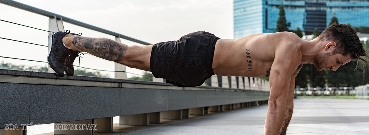 Chống đẩy Push Up là bài tập đơn giản nhưng hiệu quả hàng đầu cho cơ ngực, vay và tay phát triển. Push Up dễ dàng thực hiện, không cần dụng cụ, hiệu quả nhanh