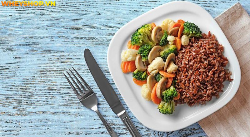 Ketogenic Diet là gì? Nếu bạn đang băn khoăn tìm hiểu thực đơn giảm cân Ketogenic Diet thì hãy cùng WheyShop tham khảo bài viết...