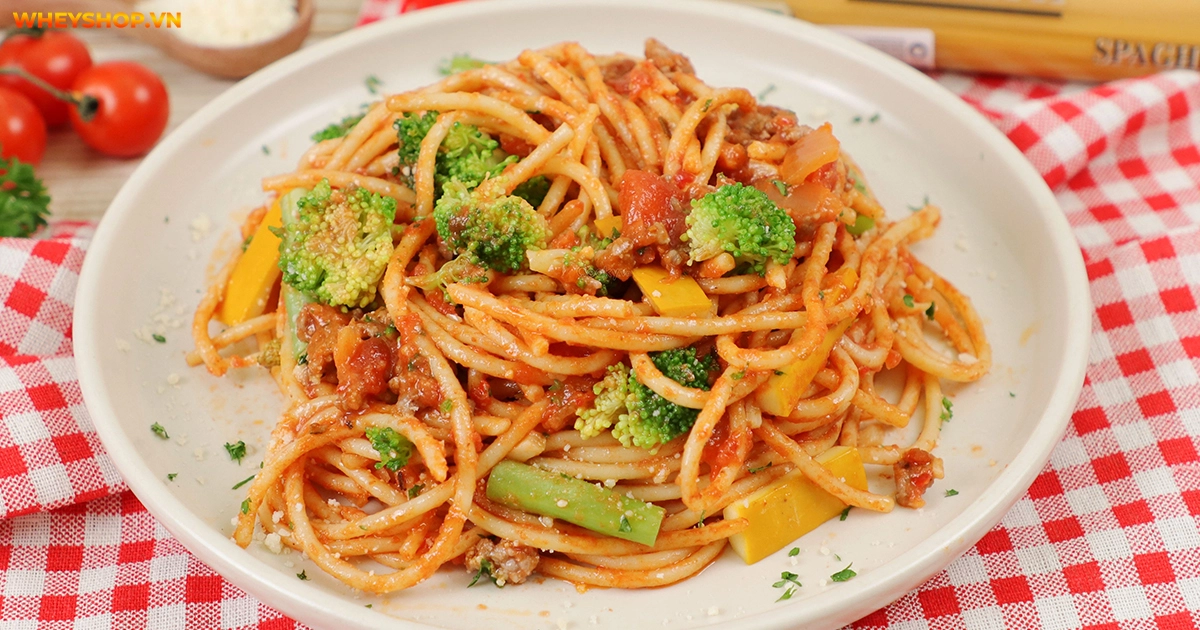 mi-y-bao-nhieu-calo-so-sanh-mi-y-va-mi-tom