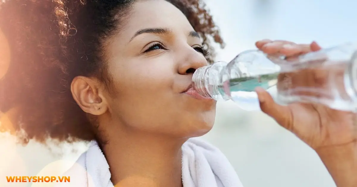 moi-ngay-uong-nuoc-bao-nhieu-la-du-03-min