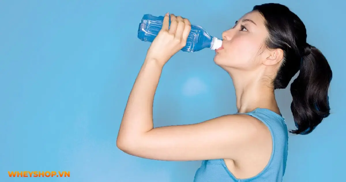 moi-ngay-uong-nuoc-bao-nhieu-la-du-03-min