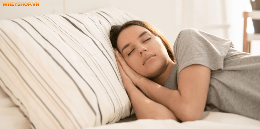 Một giấc ngủ ngắn chính là cách để hồi phục năng lượng trong cơ thể hay bù cho giấc ngủ đêm còn thiếu. Hãy cùng WheyShop tìm hiểu: Ngủ trưa bao lâu là đủ nhé!