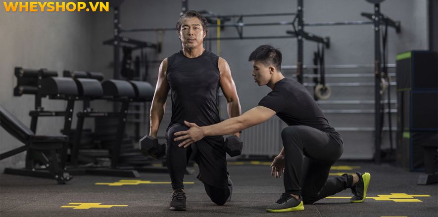 Nếu bạn đang băn khoăn tìm kiếm những bài tập thể dục thể hình giúp tăng cân nhanh cho người gầy thì hãy cùng WheyShop tham khảo bài viết...
