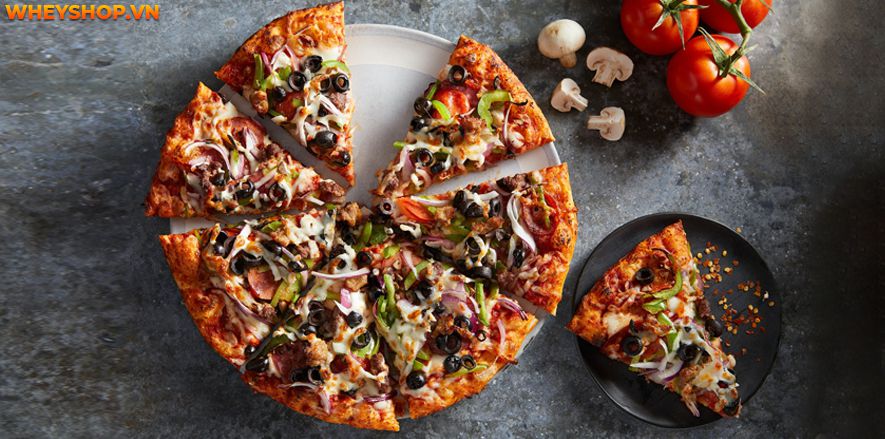 Nếu bạn đang băn khoăn Pizza bao nhiêu calo và ăn Pizza có mập không thì hãy cùng WheyShop tham khảo giải đáp chi tiết qua bài viết...