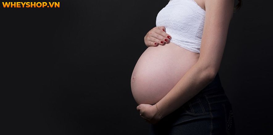 Ra máu nâu khi mang thai là một trong những triệu chứng khiến mẹ bầu lo lắng nhất trong suốt thai kỳ. Vậy ra máu nâu khi mang thai có nguy hiểm không? Xin...