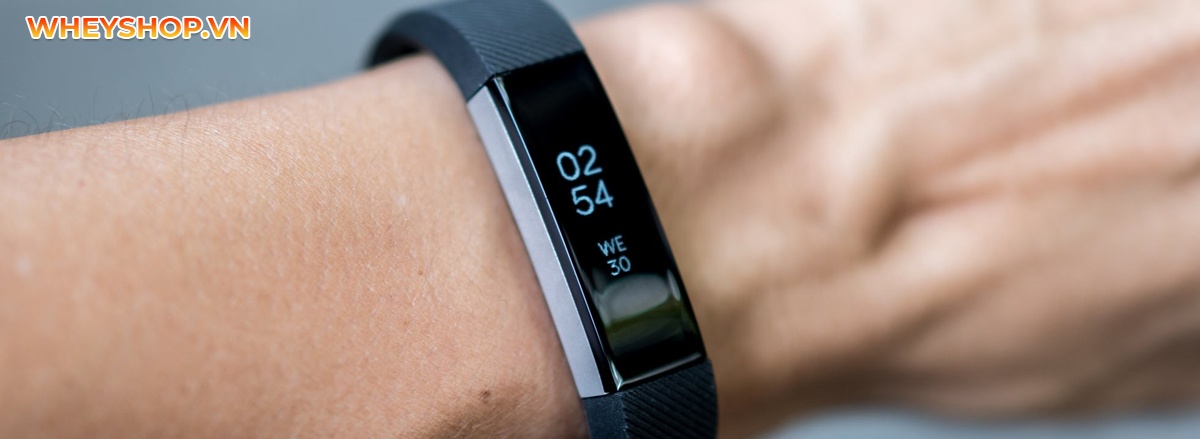 Vòng đeo tay thông minh là phụ kiện hỗ trợ việc tập luyện, chơi thể thao hàng đầu. Tìm hiểu ngay top 5 vòng đeo tay đáng sử dụng nhất 2021 ...