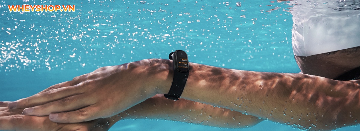 Vòng đeo tay thông minh là phụ kiện hỗ trợ việc tập luyện, chơi thể thao hàng đầu. Tìm hiểu ngay top 5 vòng đeo tay đáng sử dụng nhất 2021 ...