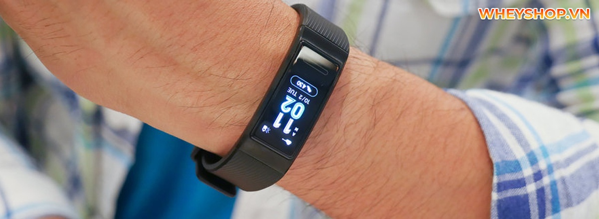 Vòng đeo tay thông minh là phụ kiện hỗ trợ việc tập luyện, chơi thể thao hàng đầu. Tìm hiểu ngay top 5 vòng đeo tay đáng sử dụng nhất 2021 ...