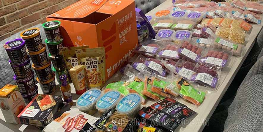 Nam Vương thể hình Ryan Terry với cơ bụng 6 múi tuyệt hảo. Cùng WheyShop tìm hiểu chi tiết hơn về bí quyết 6 múi của Ryan Terry qua bài viết nhé ...
