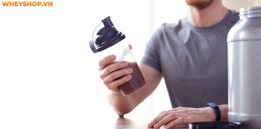 Casein là gì? Vai trò của Casein đối với việc phục hồi và phát triển cơ bắp? Tập gym có cần thiết bổ sung Casein hay không? Tác dụng phụ cần biết khi dùng Casein